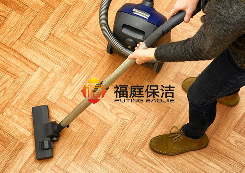 復(fù)合木地板清潔 復(fù)合木地板清潔