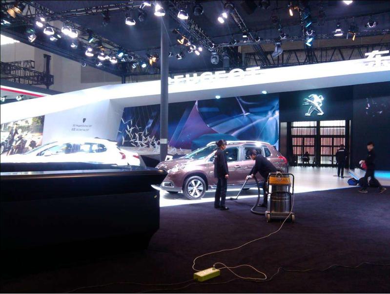 找附近的各類專業(yè)保潔清洗供應商